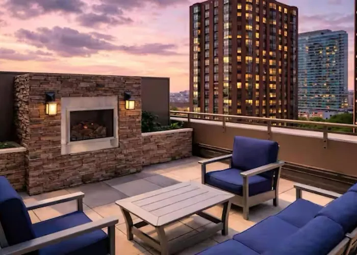 29th Floor 2br Grant Park With Balcony, Gym * Chicago