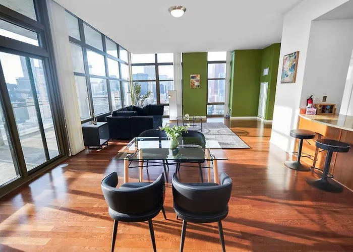 29th Floor 2br Grant Park With Balcony, Gym Chicago