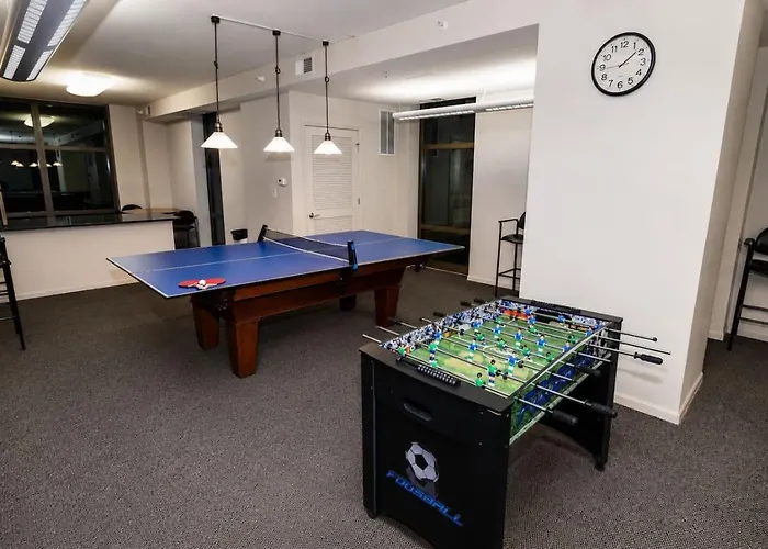 29th Floor 2br Grant Park With Balcony, Gym * Chicago